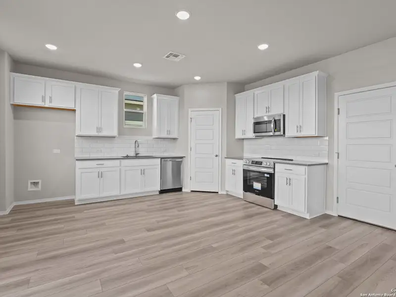 Furnished interior view inside a new home in Applewhite Meadows, San Antonio (Image 7). Furnished interior view inside a new home in Applewhite Meadows, San Antonio (Image 7).