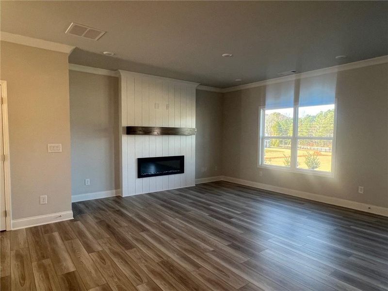 Spacious, unfurnished interior of a new home in Crofton Place Enclave, Snellville (Image 21).