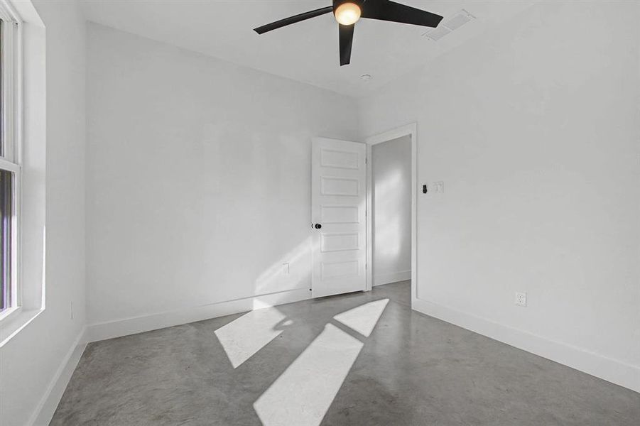 Spacious, unfurnished interior of a new home in , Pottsboro (Image 25).