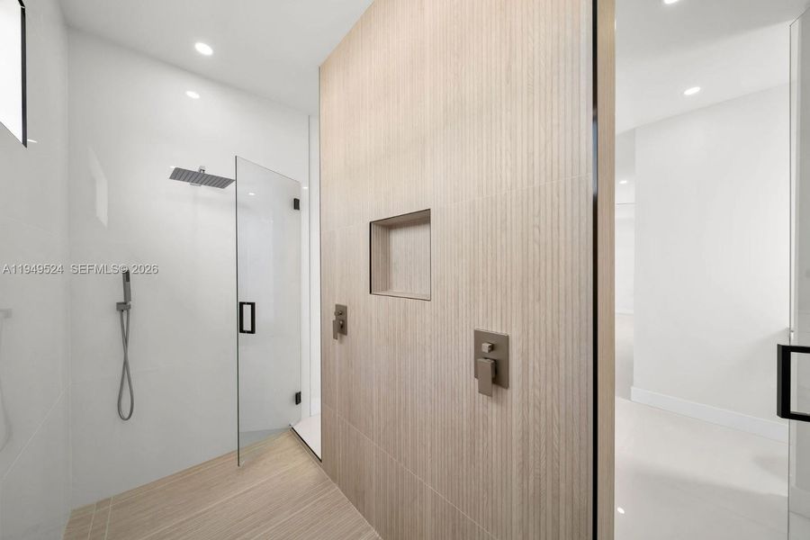 Close-up of interior finishes inside a home in , Cape Coral (Image 16). Close-up of interior finishes inside a home in , Cape Coral (Image 16).