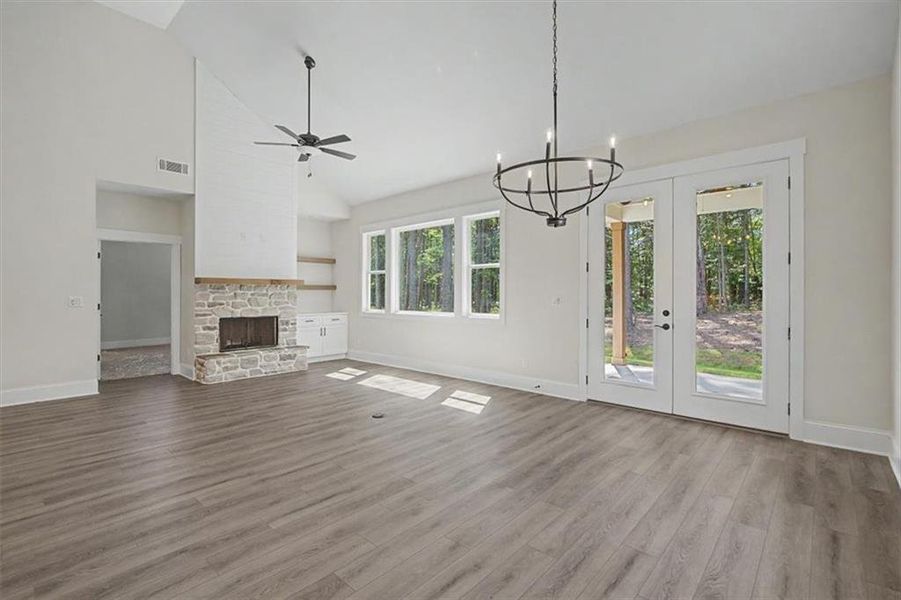 Spacious, unfurnished interior of a new home in , Dallas (Image 20).