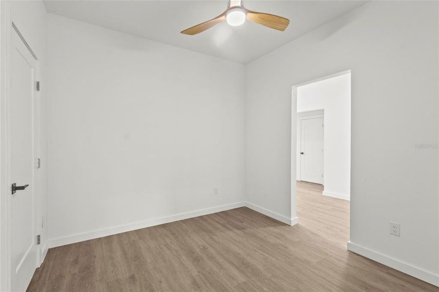 Spacious, unfurnished interior of a new home in , Punta Gorda (Image 10).