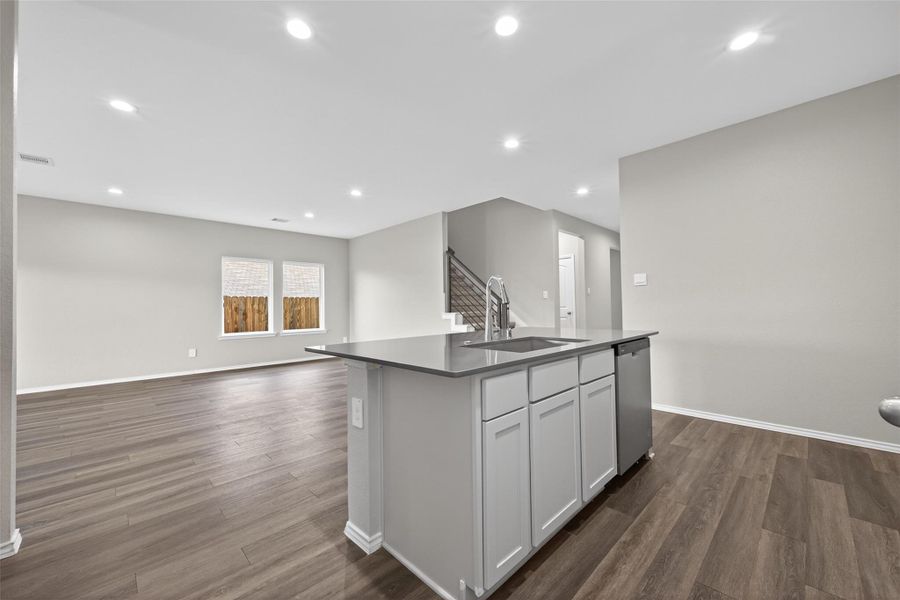 Furnished interior view inside a new home in Water Crest on Lake Conroe, Conroe (Image 16).