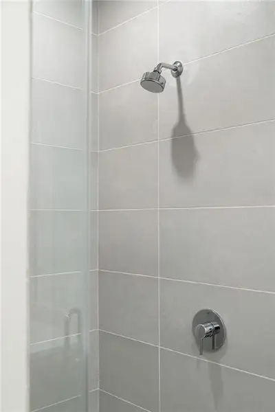 Spacious, unfurnished interior of a new home in The Dillon Buckhead, Atlanta (Image 10).