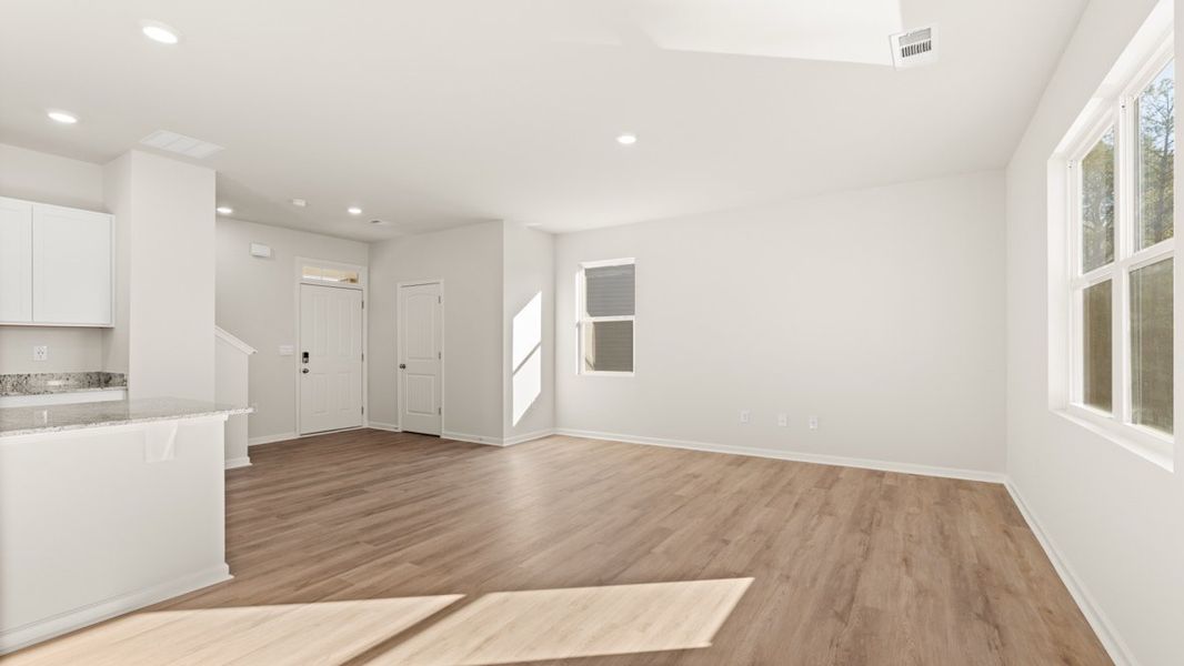 Spacious, unfurnished interior of a new home in Pointe Park, Union City (Image 15). Spacious, unfurnished interior of a new home in Pointe Park, Union City (Image 15).