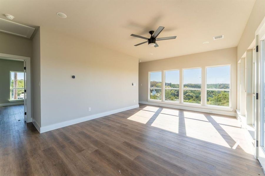 Spacious, unfurnished interior of a new home in , Rio Vista (Image 26).