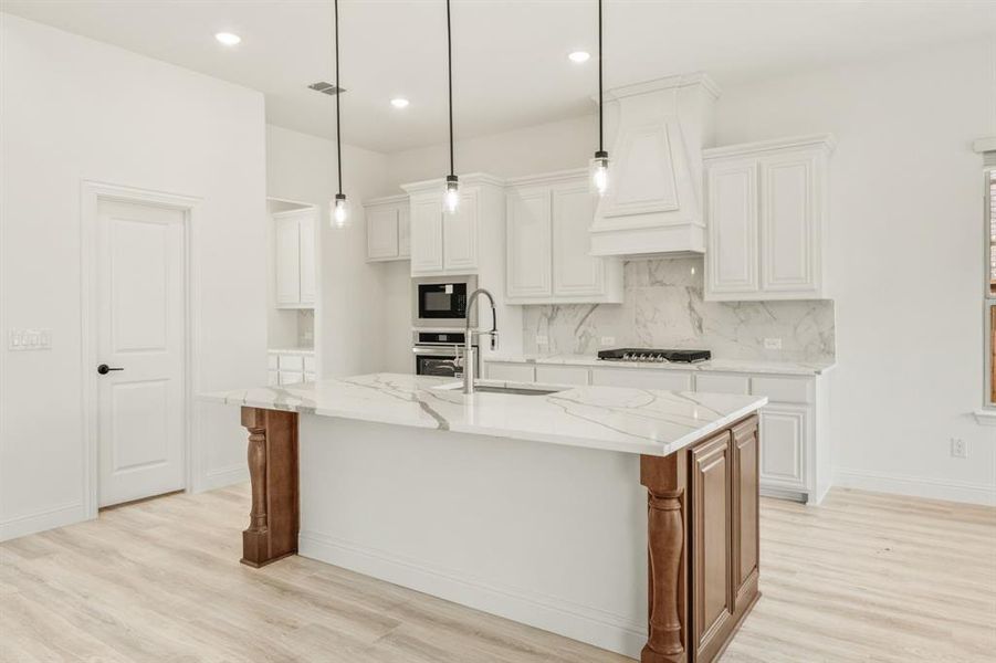 Furnished interior view inside a new home in Terracina, Rockwall (Image 9). Furnished interior view inside a new home in Terracina, Rockwall (Image 9).