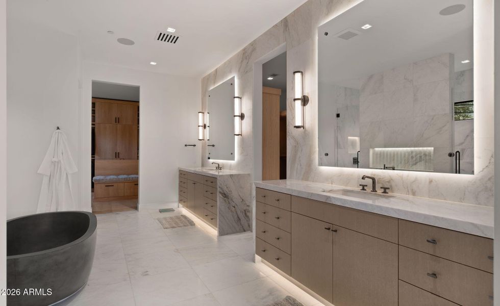 52-web-or-mls-Primary Bedroom7