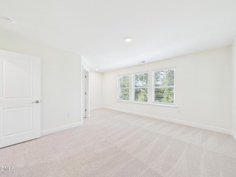 CAM01608G0-PR0114-STILL024