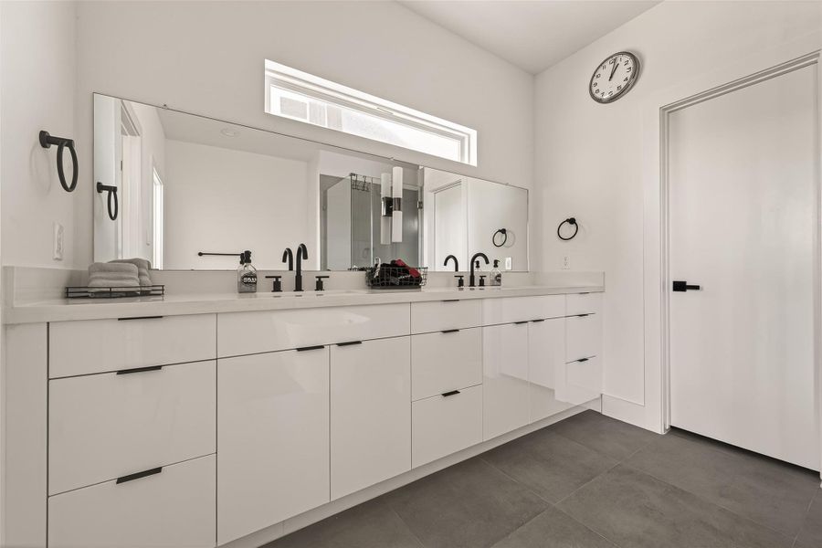 Furnished interior view inside a new home in , Houston (Image 36). Furnished interior view inside a new home in , Houston (Image 36).