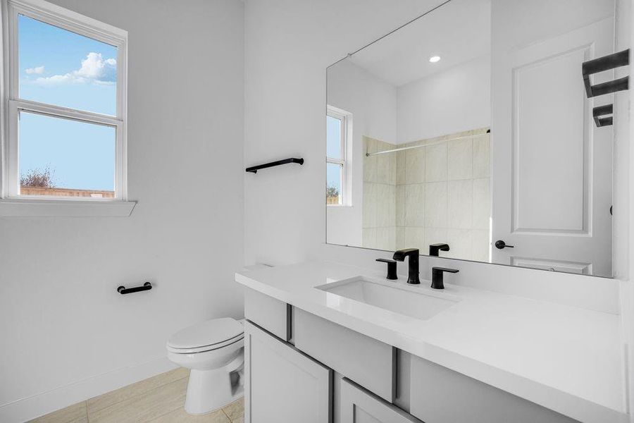 9202 Ocean Onyx ~ Ready Now