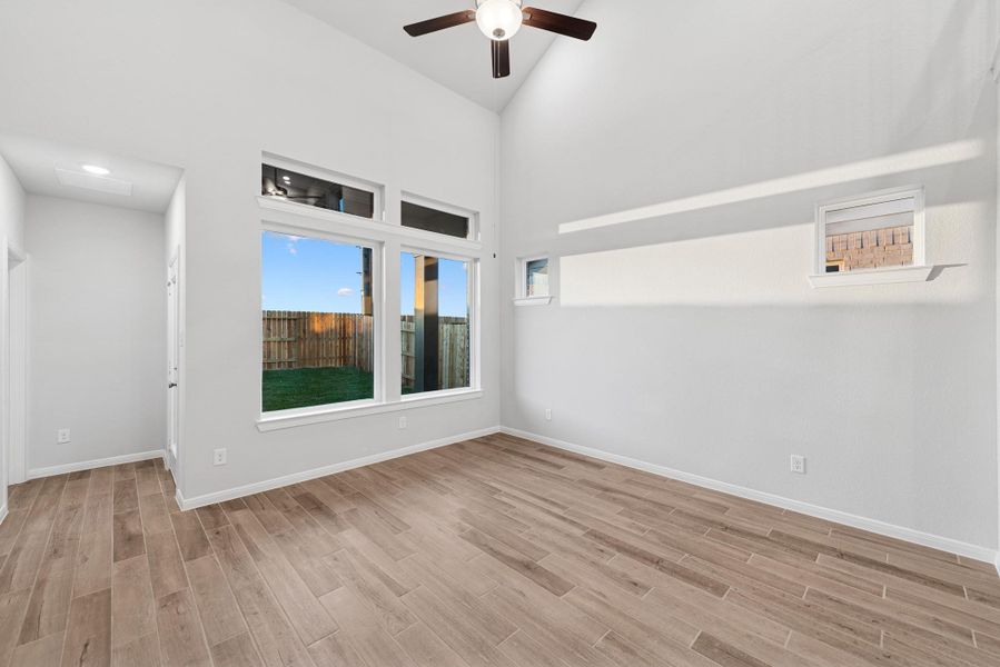 Spacious, unfurnished interior of a new home in The Grand Prairie 40’, Hockley (Image 15). Spacious, unfurnished interior of a new home in The Grand Prairie 40’, Hockley (Image 15).