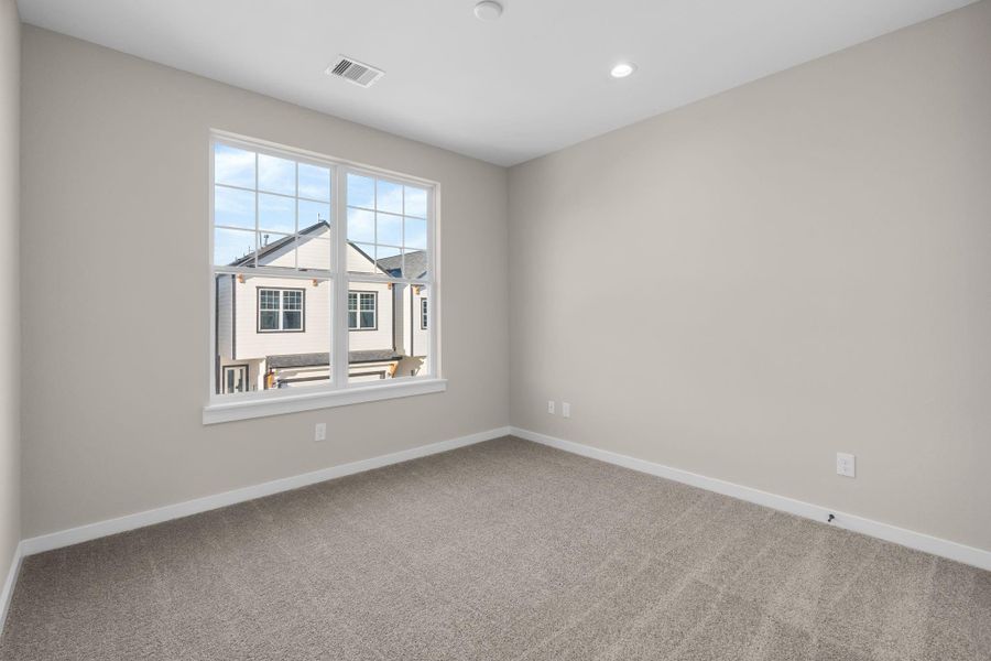 Spacious, unfurnished interior of a new home in , Houston (Image 33).