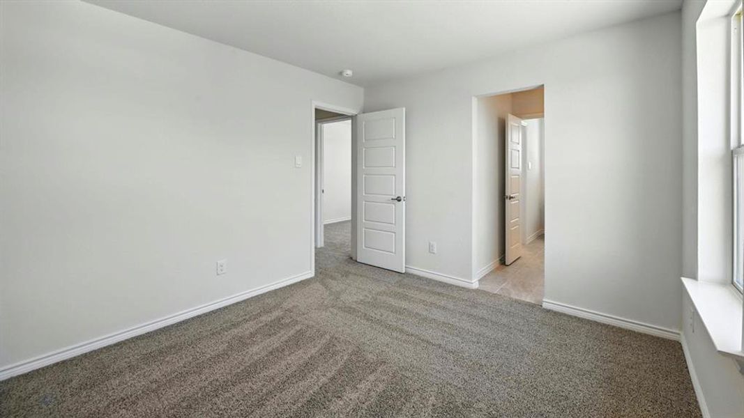 Spacious, unfurnished interior of a new home in Winchester Crossing, Princeton (Image 35).