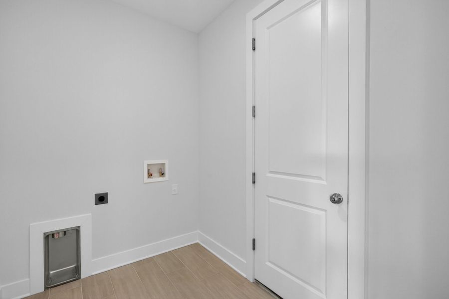 Representative unfurnished interior of a home built from the The Coral Haven by Sunlife Homes LLC in Cape Coral, Cape Coral (Image 25).