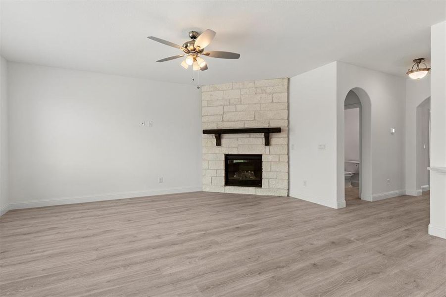 Spacious, unfurnished interior of a new home in , Wylie (Image 19).
