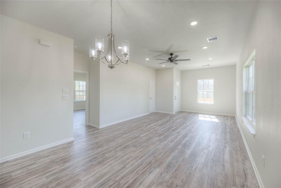 Spacious, unfurnished interior of a new home in , Livingston (Image 12).