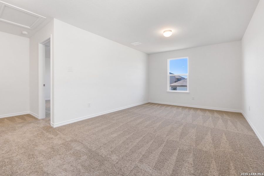 Spacious, unfurnished interior of a new home in Southton Cove, Elmendorf (Image 17).