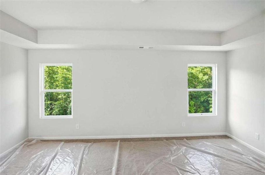 Spacious, unfurnished interior of a new home in Creekside Landing, Dallas (Image 38).