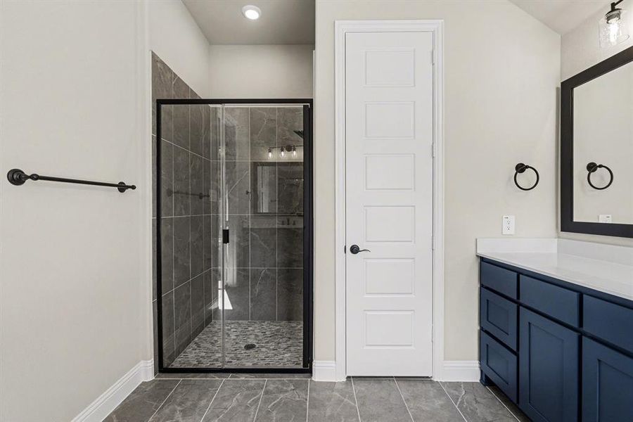 Furnished interior view inside a new home in Sagebrush Addition, Midlothian (Image 12).
