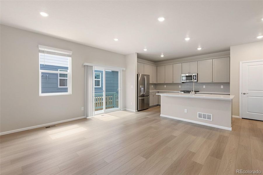 Image 33 of a home in Woodrose at Painted Prairie.