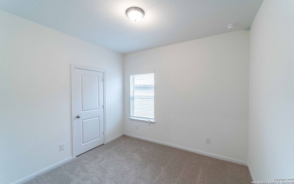 Spacious, unfurnished interior of a new home in Hickory Ridge, Elmendorf (Image 6).
