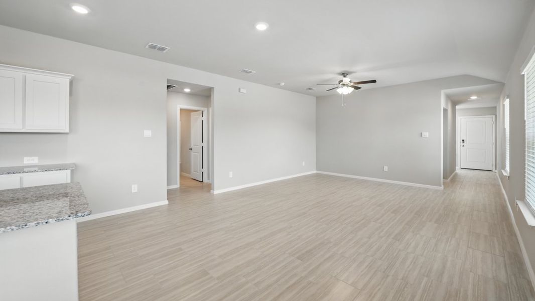 Spacious, unfurnished interior of a new home in Springhill South, Boyd (Image 16).