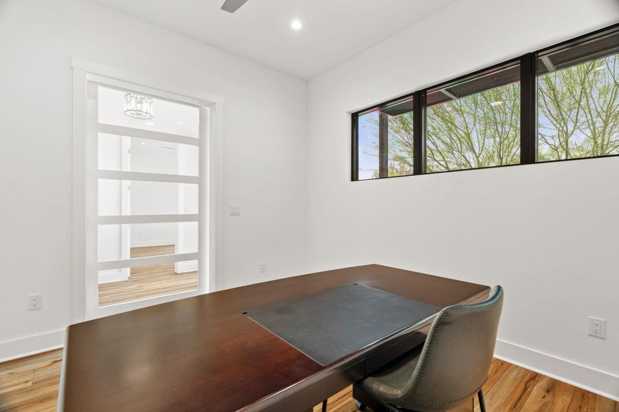 Furnished interior view inside a new home in , Horseshoe Bay (Image 25). Furnished interior view inside a new home in , Horseshoe Bay (Image 25).