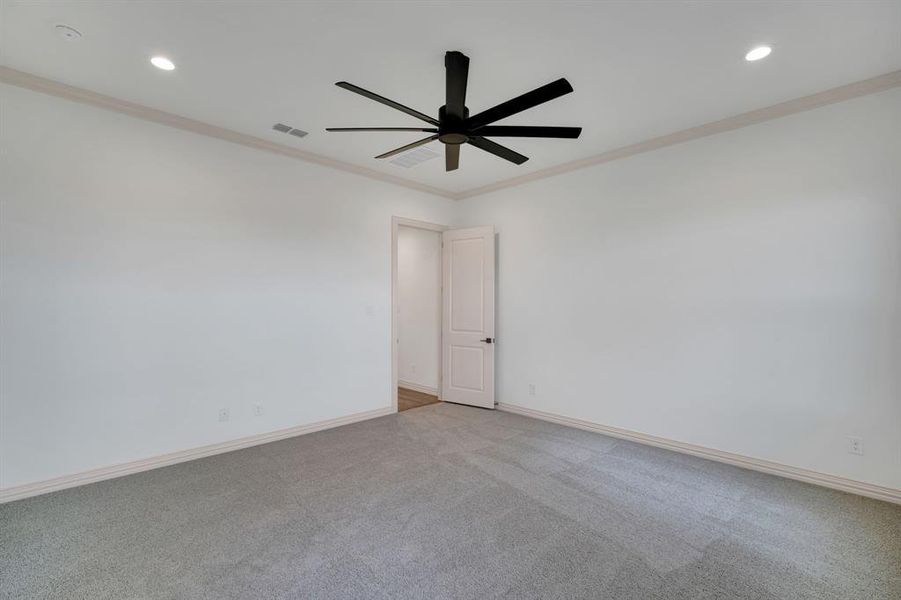Spacious, unfurnished interior of a new home in , Waxahachie (Image 17).