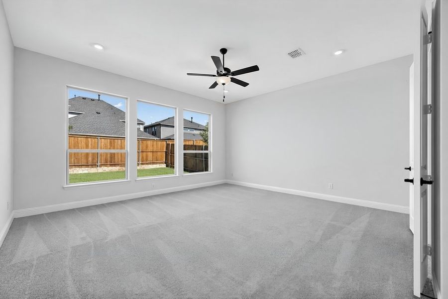 Spacious, unfurnished interior of a new home in South Oak, Lakewood Village (Image 12). Spacious, unfurnished interior of a new home in South Oak, Lakewood Village (Image 12).