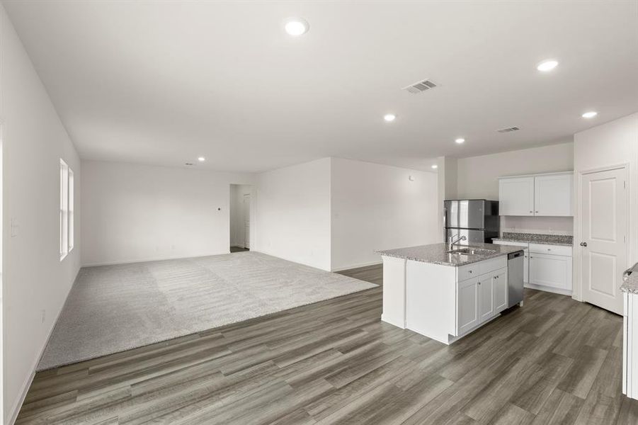 10. 813 Lexington - Dining (2) 10. 813 Lexington - Dining (2)