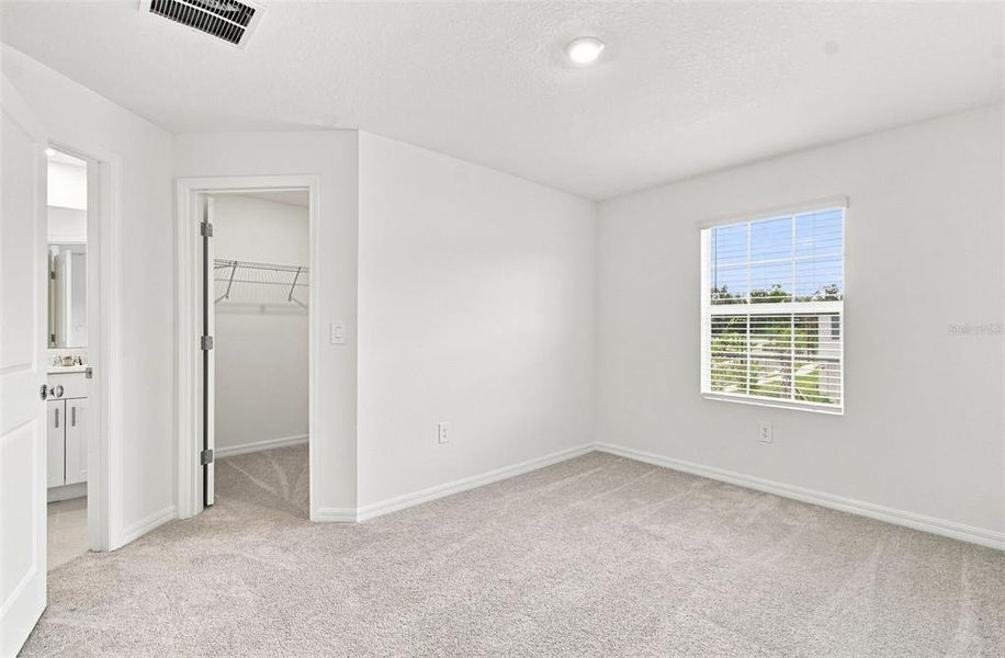 Spacious, unfurnished interior of a new home in , Zephyrhills (Image 24).