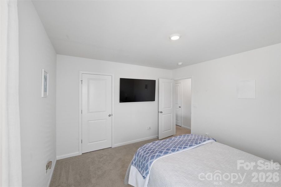 Spacious, unfurnished interior of a new home in Wallace Springs, Statesville (Image 20). Spacious, unfurnished interior of a new home in Wallace Springs, Statesville (Image 20).