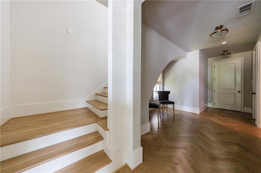 Image 49 of a home in Delmont.