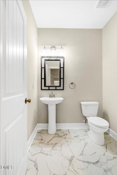 125 Davis St Half Bath 125 Davis St Half Bath