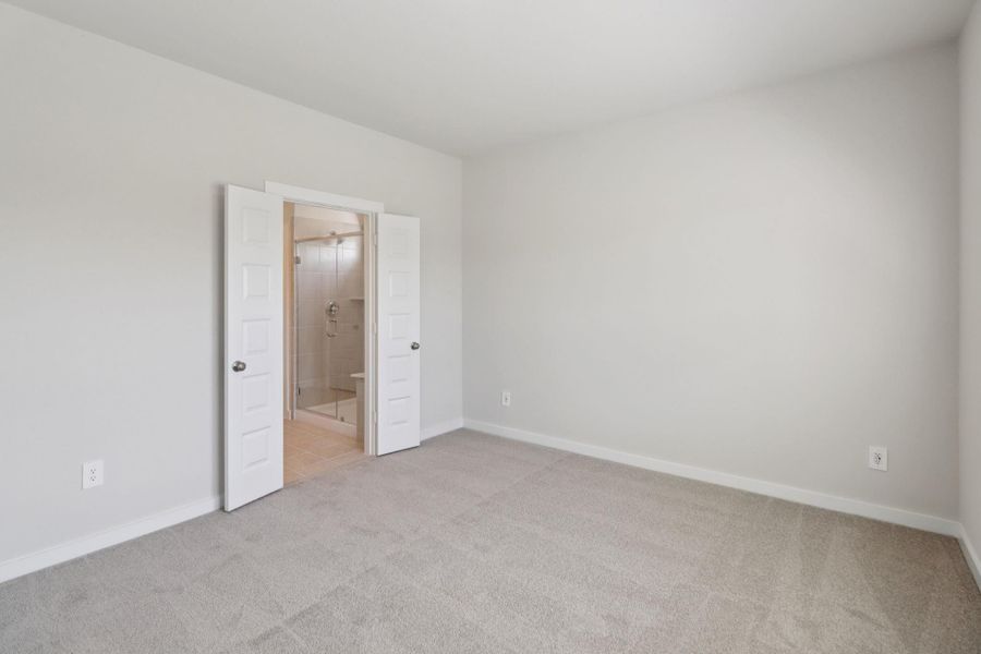 Spacious, unfurnished interior of a new home in Landing Meadows - Traditional Series, New Caney (Image 16).