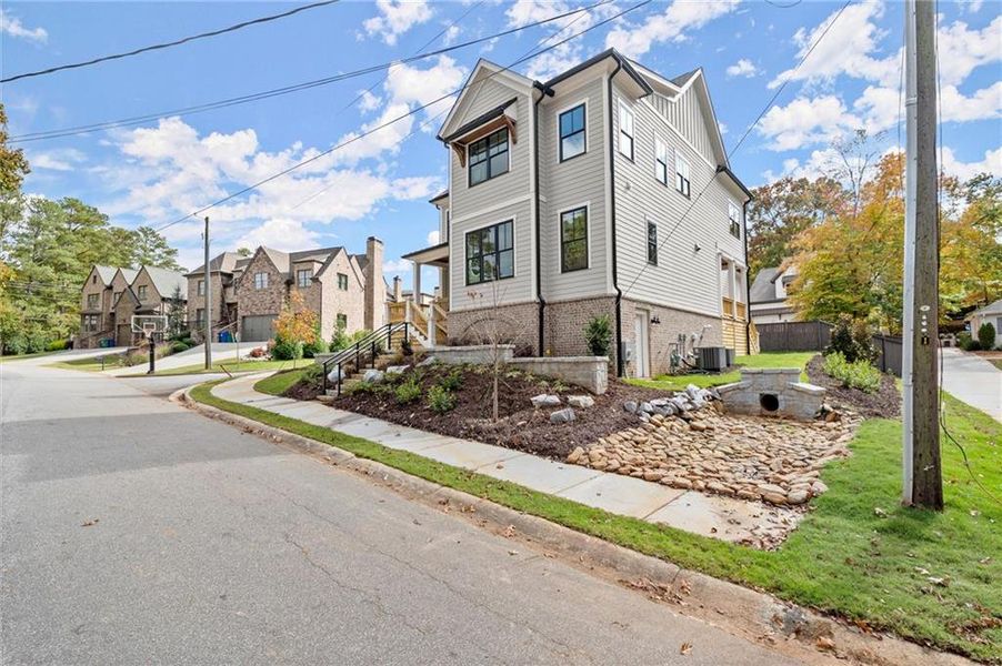 Image 44 of a home in .