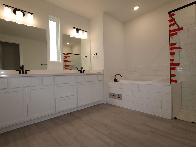 Furnished interior view inside a new home in Barksdale, Leander (Image 12). Furnished interior view inside a new home in Barksdale, Leander (Image 12).