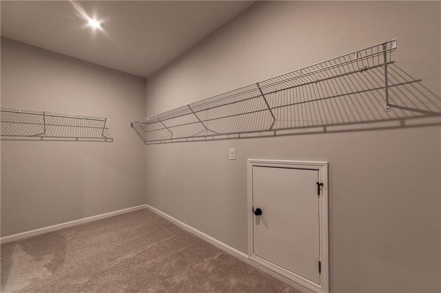 Image 70 of a home in .