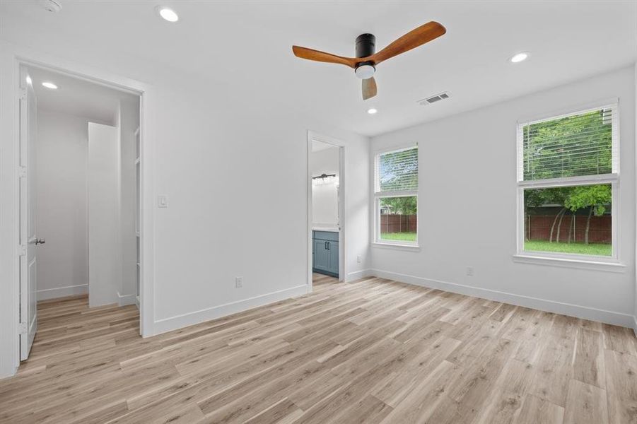 Spacious, unfurnished interior of a new home in , Greenville (Image 16).