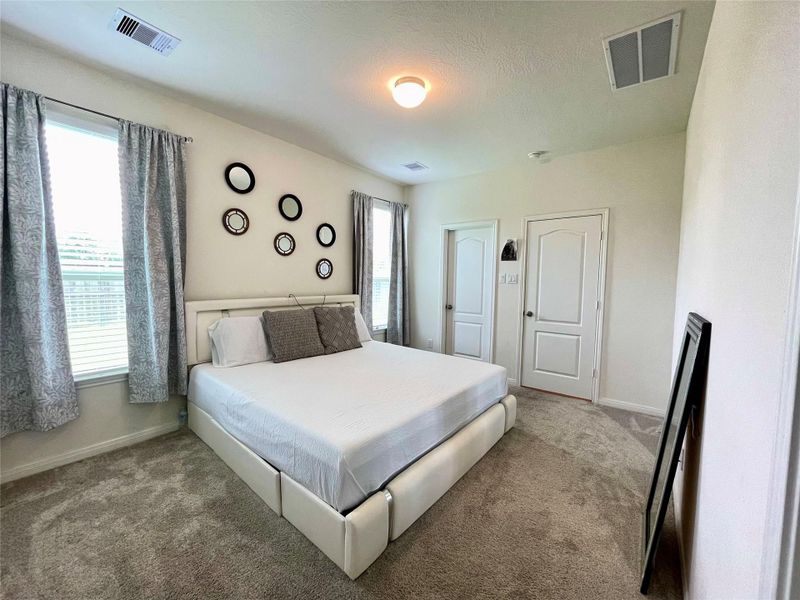 Furnished interior view inside a new home in Olympia Falls, Fresno (Image 15). Furnished interior view inside a new home in Olympia Falls, Fresno (Image 15).