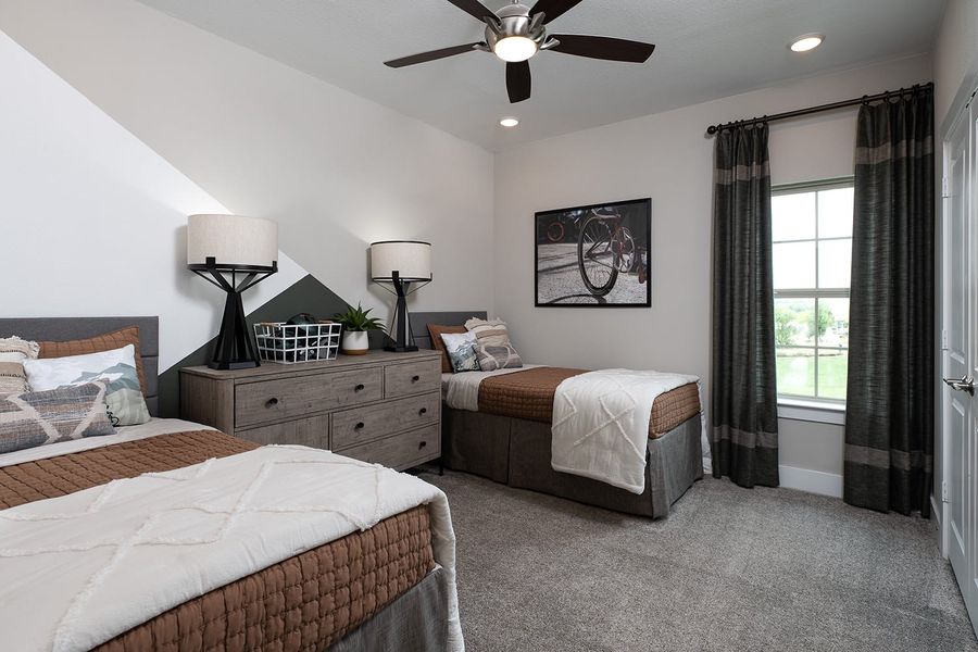Representative furnished interior of a home built from the Ivy by Tri Pointe Homes in Bridgewater, Midlothian (Image 16).