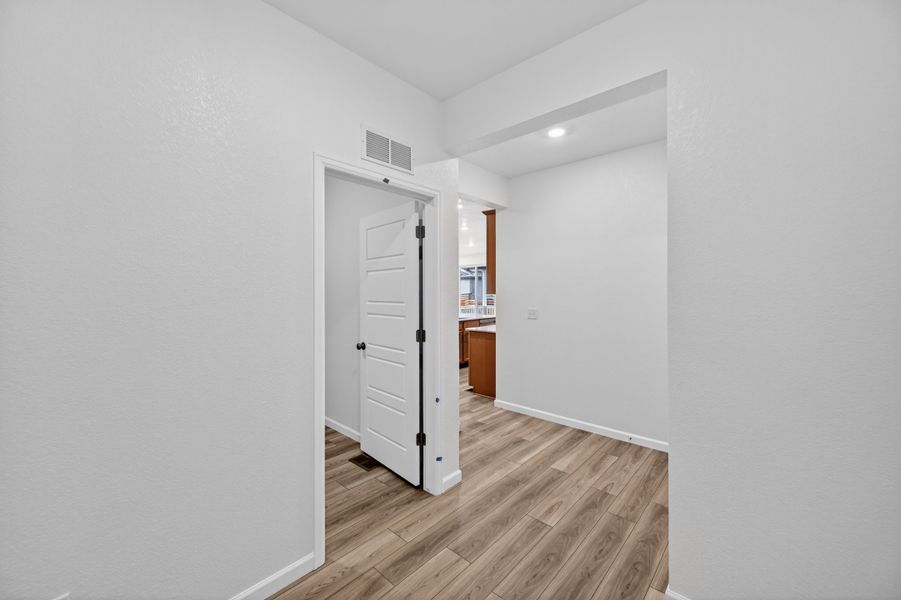 Spacious, unfurnished interior of a new home in The Aurora Highlands, Aurora (Image 15). Spacious, unfurnished interior of a new home in The Aurora Highlands, Aurora (Image 15).