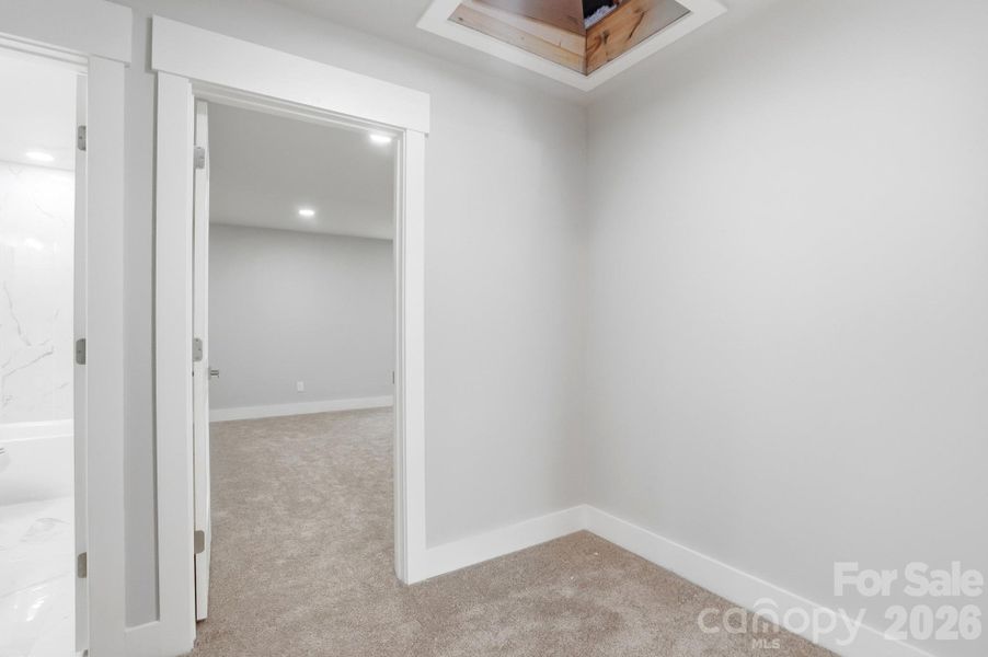 Spacious, unfurnished interior of a new home in , Lancaster (Image 19).