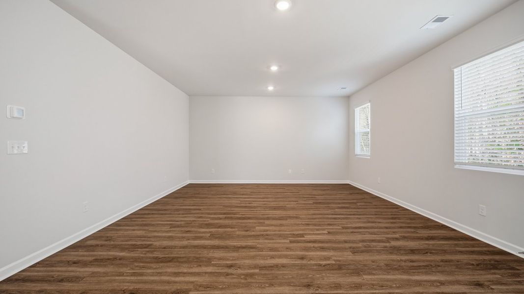 Spacious, unfurnished interior of a new home in Oakchase at Hampton, Hampton (Image 17).