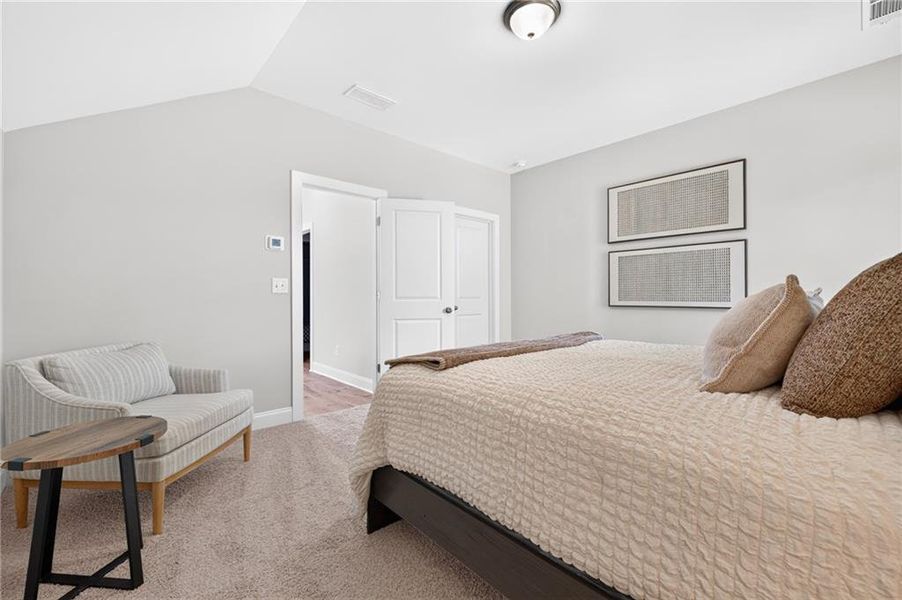Furnished interior view inside a new home in , Jefferson (Image 37).