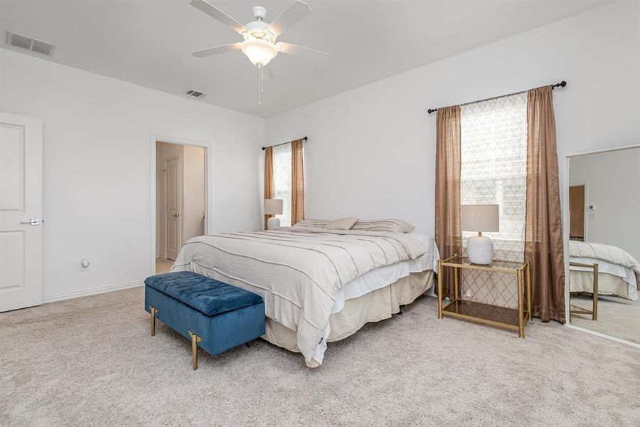 Furnished interior view inside a new home in , Dallas (Image 21). Furnished interior view inside a new home in , Dallas (Image 21).