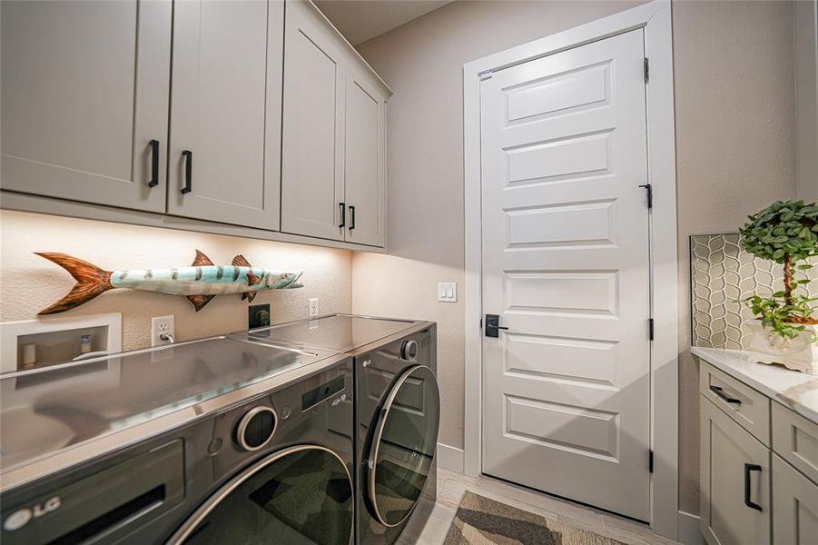 Furnished interior view inside a new home in , Venice (Image 7).