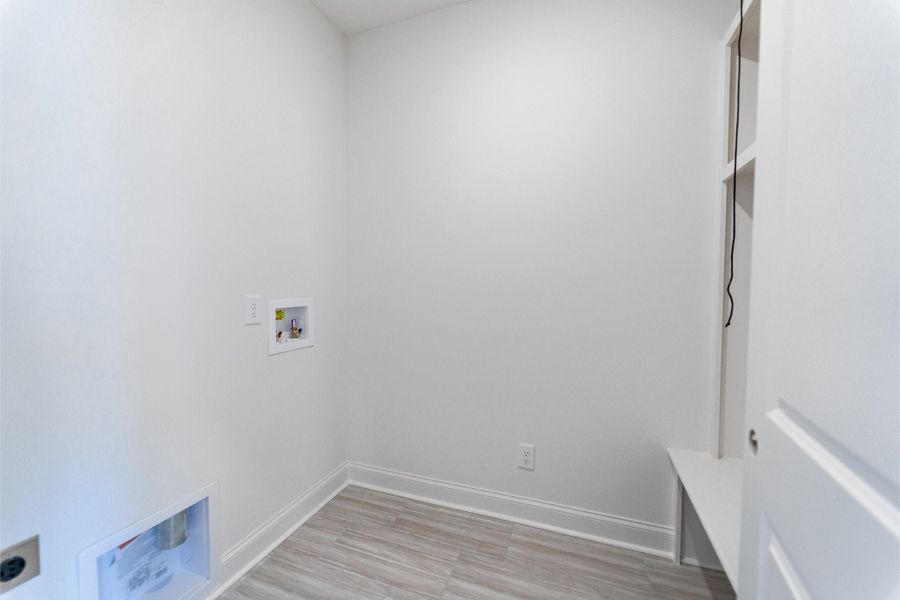 Spacious, unfurnished interior of a new home in Dorris Farm, White House (Image 26).