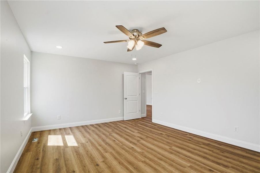 Spacious, unfurnished interior of a new home in , Eton (Image 38).